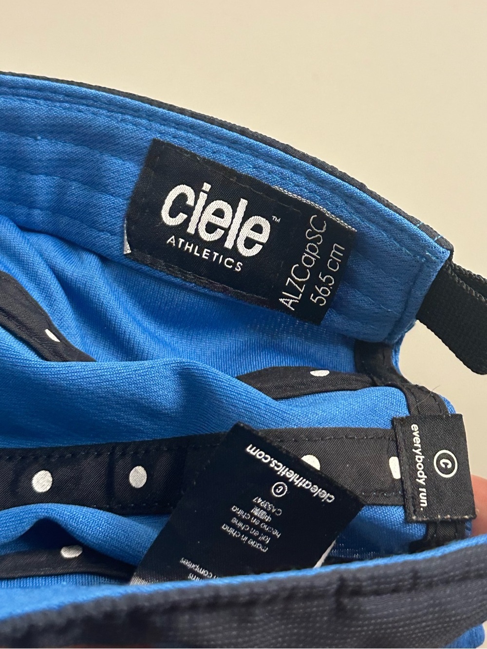 Ciele Running Hat - Picture 4 of 5